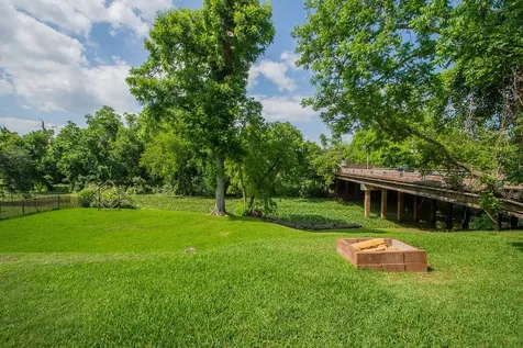 220 Oyster Creek Drive Lake Jackson TX 77566