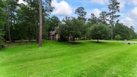 1270 Autumnwood Drive Magnolia TX 77354