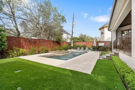 4916 Valerie Street Bellaire TX 77401