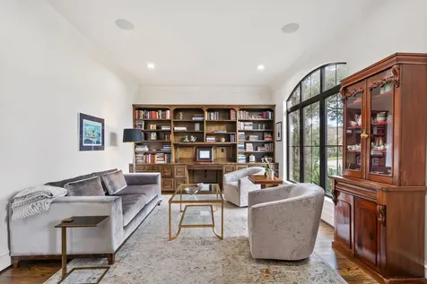 4916 Valerie Street Bellaire TX 77401