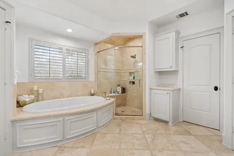 4916 Valerie Street Bellaire TX 77401