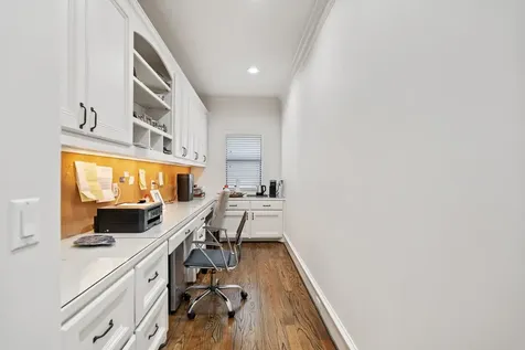 4916 Valerie Street Bellaire TX 77401