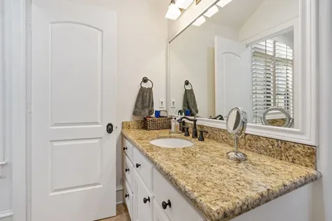 4916 Valerie Street Bellaire TX 77401