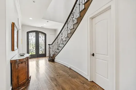 4916 Valerie Street Bellaire TX 77401