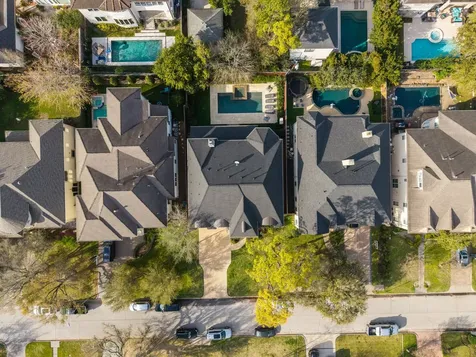 4916 Valerie Street Bellaire TX 77401