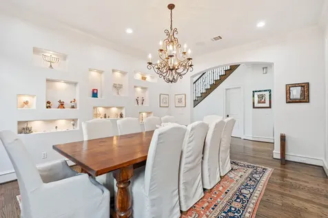 4916 Valerie Street Bellaire TX 77401