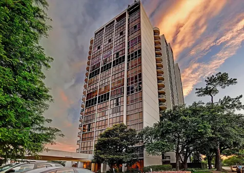 5001 Woodway 103 Houston TX 77056
