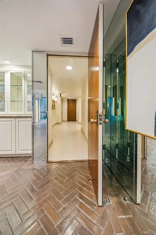 5001 Woodway 103 Houston TX 77056
