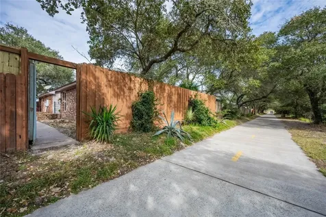 151 Heron Oaks Rockport TX 78382