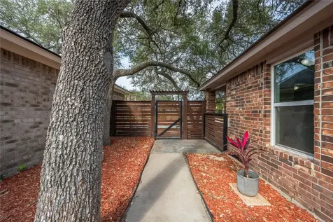 151 Heron Oaks Rockport TX 78382