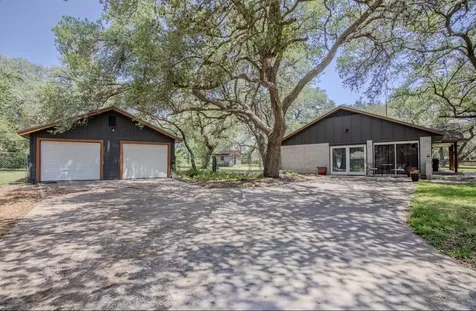 188 Cavalry Road Victoria TX 77905