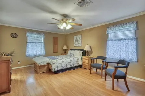 309 Heath Avenue Madisonville TX 77864