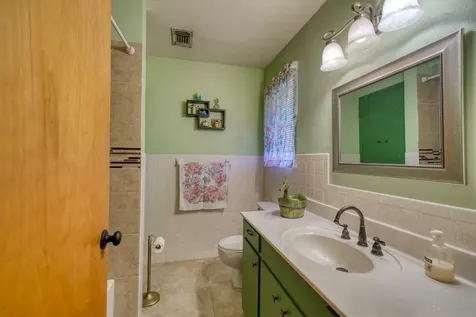 309 Heath Avenue Madisonville TX 77864