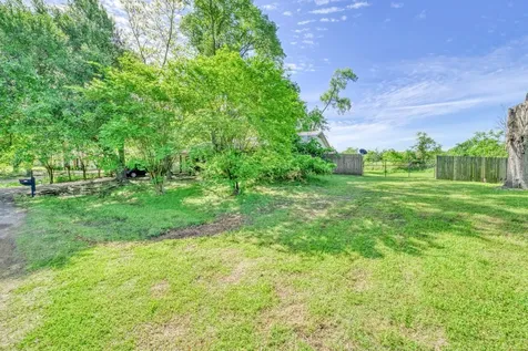 309 Heath Avenue Madisonville TX 77864