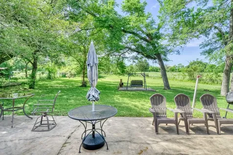 309 Heath Avenue Madisonville TX 77864