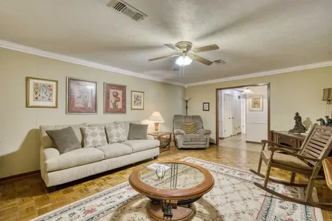 309 Heath Avenue Madisonville TX 77864