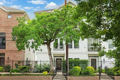 3920 Blossom Street Houston TX 77007
