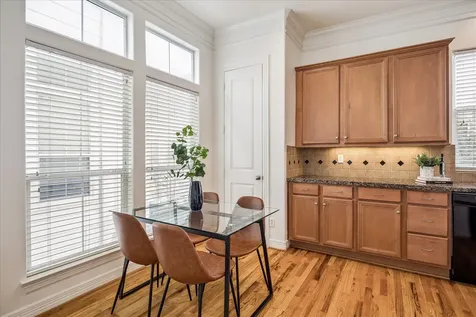3920 Blossom Street Houston TX 77007