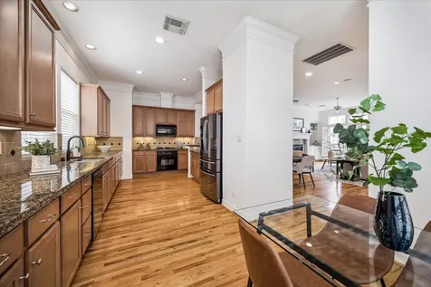 3920 Blossom Street Houston TX 77007