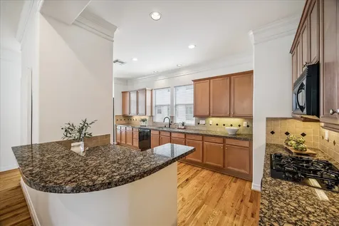 3920 Blossom Street Houston TX 77007