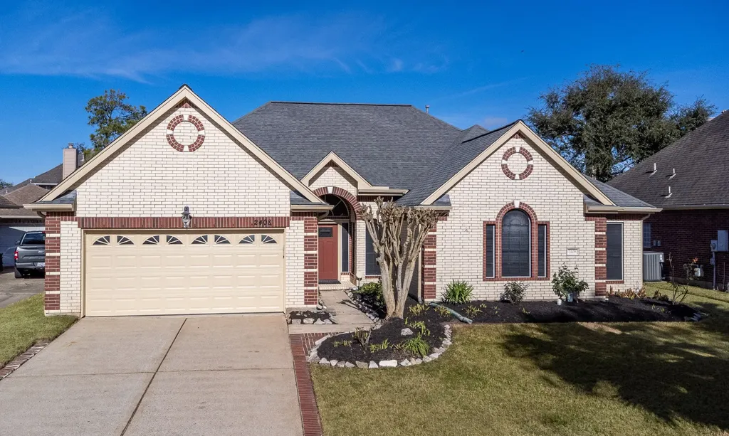 2408 Piney Woods Drive Pearland TX 77581