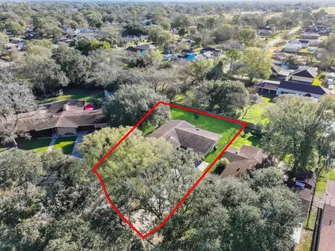 5116 Woodlawn Drive Groves TX 77619