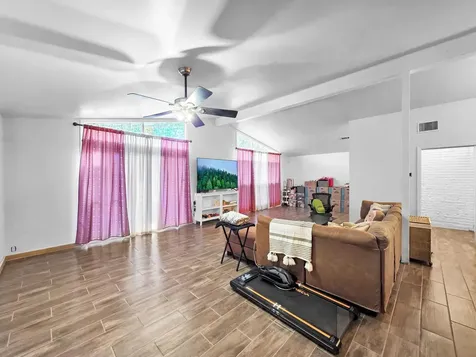 5116 Woodlawn Drive Groves TX 77619