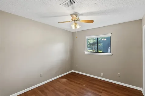 108 W Viser Street Madisonville TX 77864