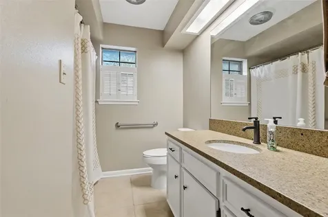 108 W Viser Street Madisonville TX 77864