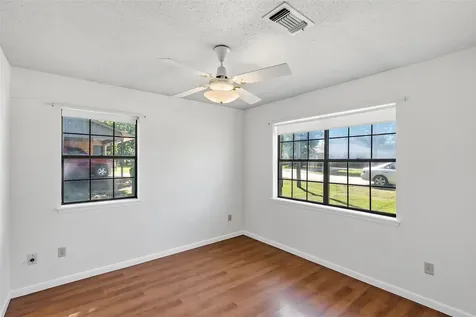 108 W Viser Street Madisonville TX 77864
