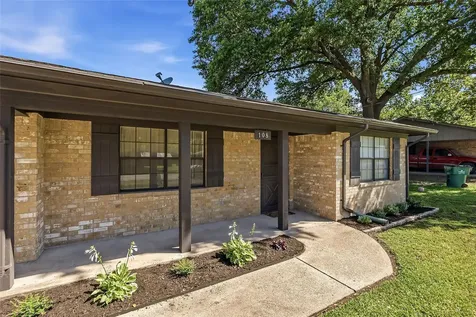 108 W Viser Street Madisonville TX 77864