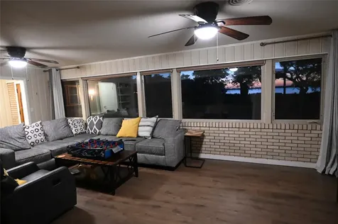 1013 Quail Lane Eagle Lake TX 77434