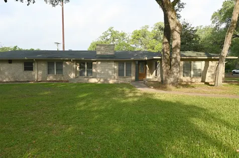 1013 Quail Lane Eagle Lake TX 77434