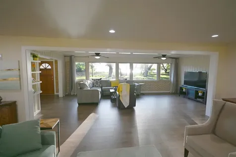 1013 Quail Lane Eagle Lake TX 77434