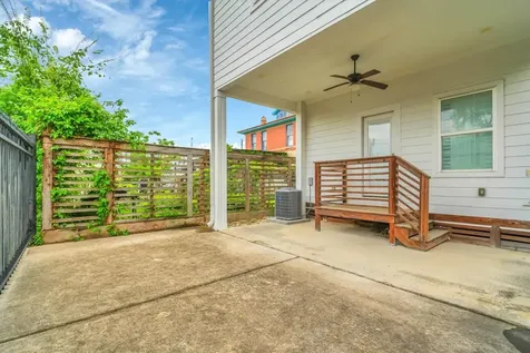 2405 Keene Street Houston TX 77009