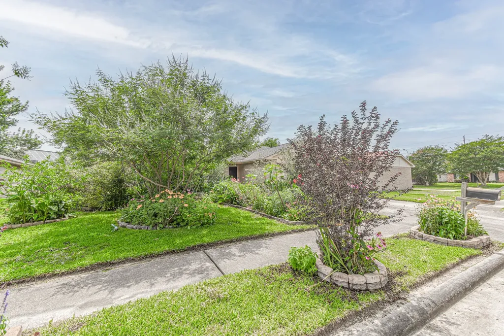 3627 Cheaney Drive Houston TX 77066