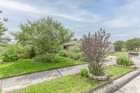 3627 Cheaney Drive Houston TX 77066