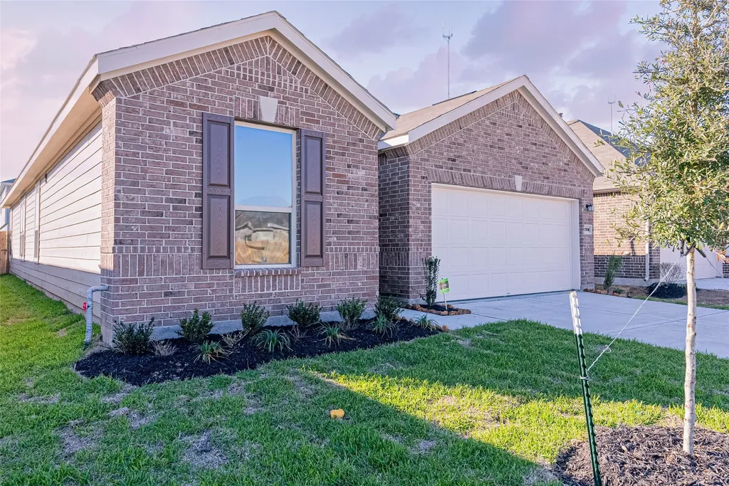 2114 Damasi Lane Fresno TX 77545