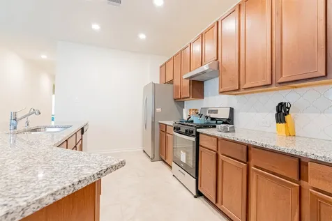 2114 Damasi Lane Fresno TX 77545