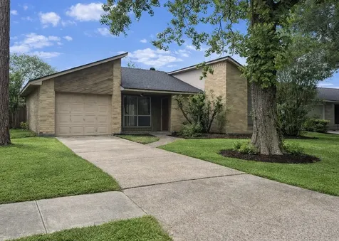 2718 S Brompton Pearland TX 77584