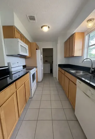 2718 S Brompton Pearland TX 77584