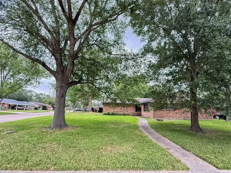 1307 Dwinnell Street Baytown TX 77520