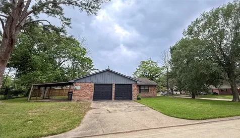 1307 Dwinnell Street Baytown TX 77520