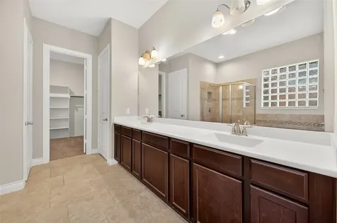 4926 Thunder Creek Lane Sugar Land TX 77479