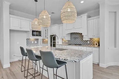 1321 Summer Field Lane Friendswood TX 77546