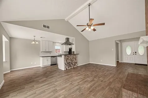 909 Newport Boulevard League City TX 77573