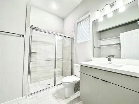 5815 Fairdale Lane B Houston TX 77057