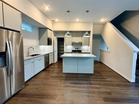 5815 Fairdale Lane B Houston TX 77057
