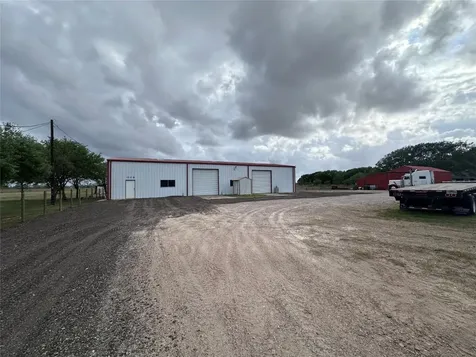 1204 County Road 408 El Campo TX 77437