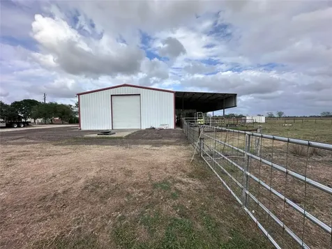 1204 County Road 408 El Campo TX 77437